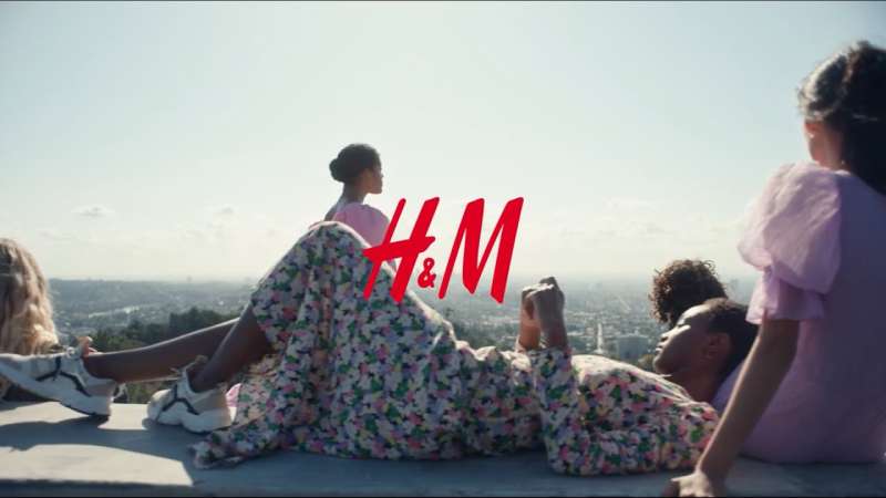 2-20 H&M Ads: Fashionable Trends for the Modern Lifestyle