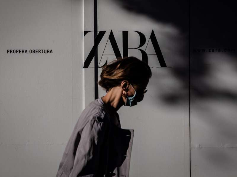 23-8 Zara Ads: Redefine Your Wardrobe with Chic Elegance