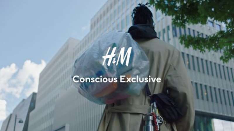 4-19 H&M Ads: Fashionable Trends for the Modern Lifestyle