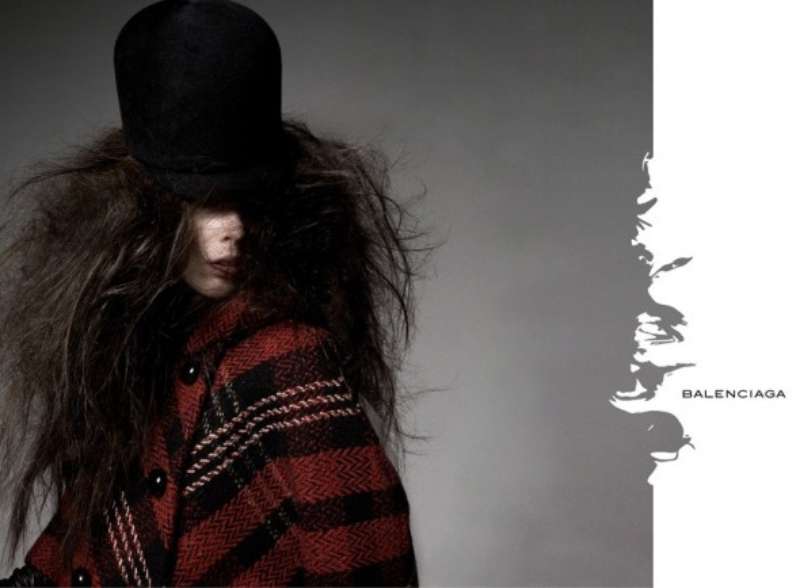 17-2 Balenciaga Ads: Redefining Fashion with Avant-Garde Style