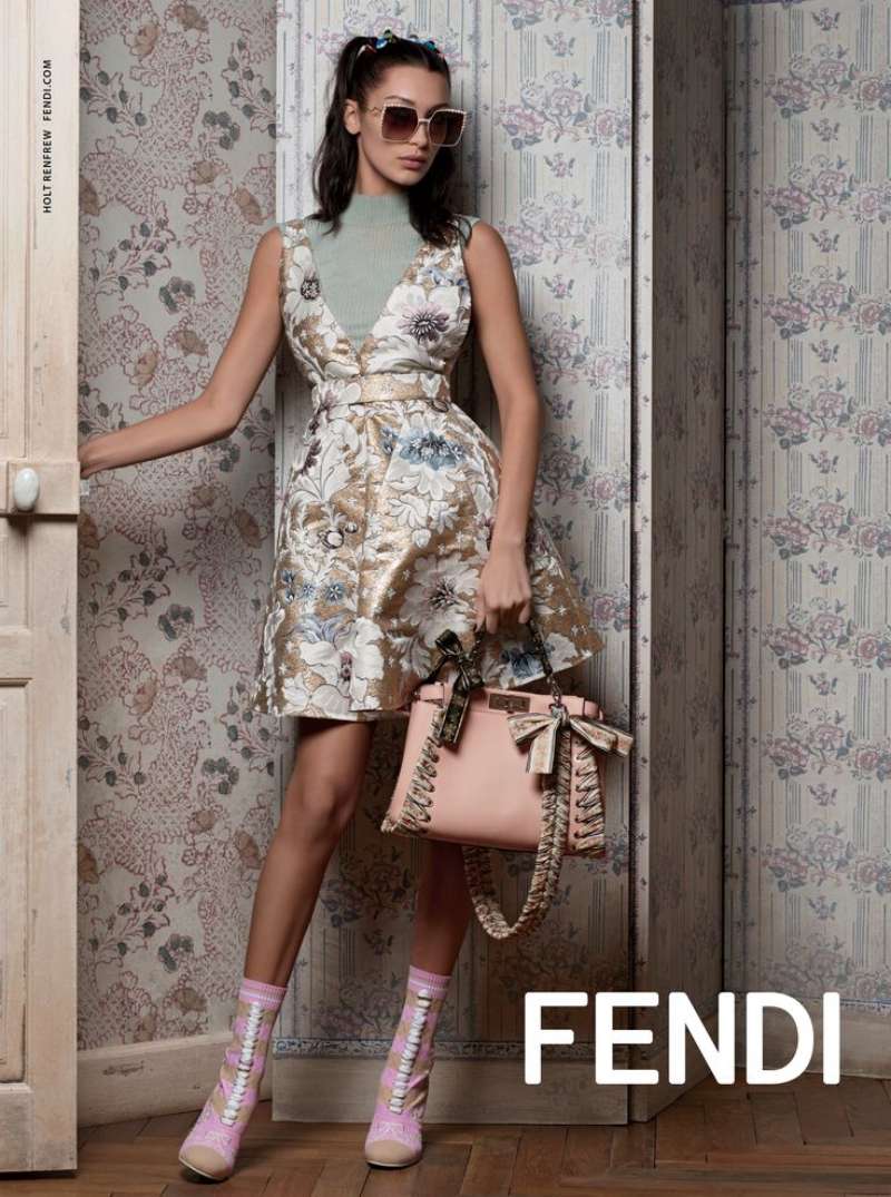 19-6 Fendi Ads: Step into Luxury with Italian Sophistication