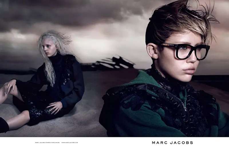 22-10 Marc Jacobs Ads: Embrace Individuality with Unique Style