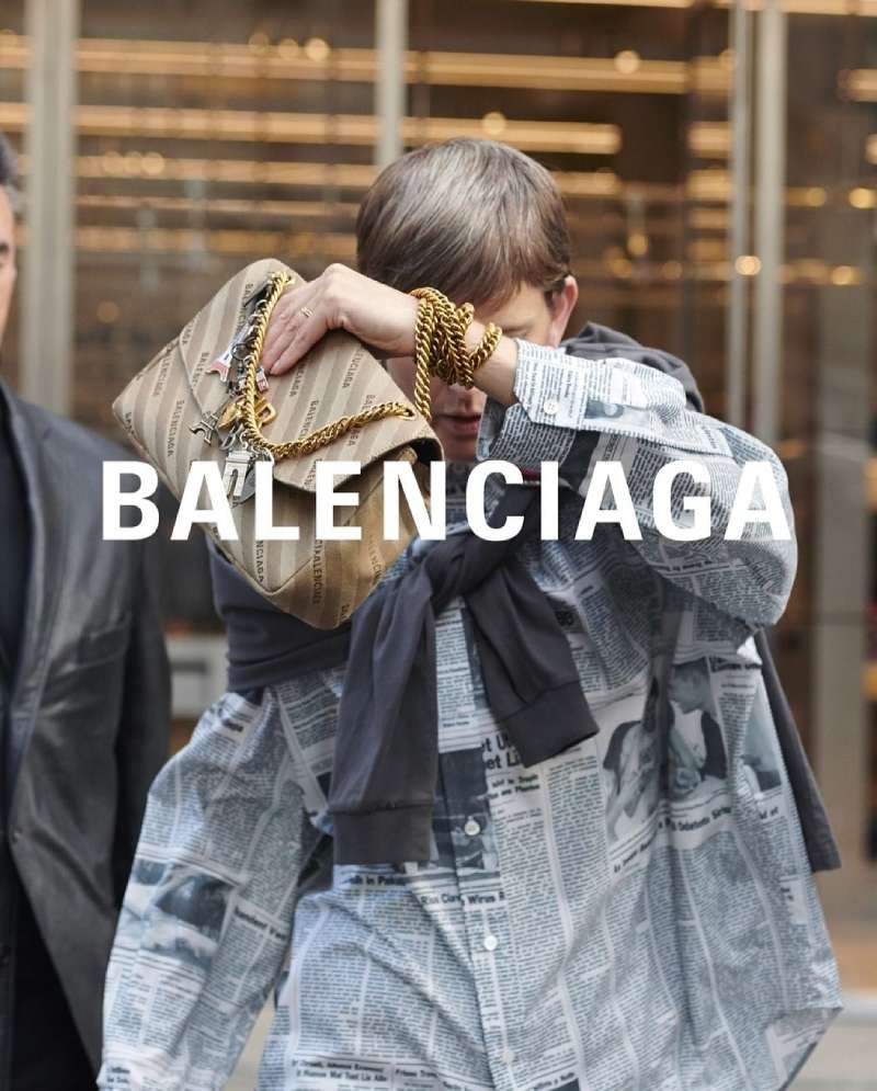 25-2 Balenciaga Ads: Redefining Fashion with Avant-Garde Style