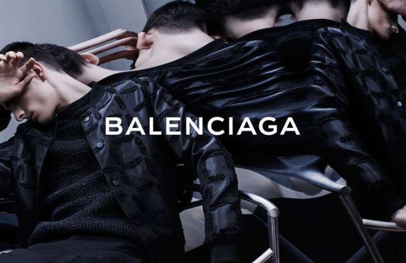28-2 Balenciaga Ads: Redefining Fashion with Avant-Garde Style